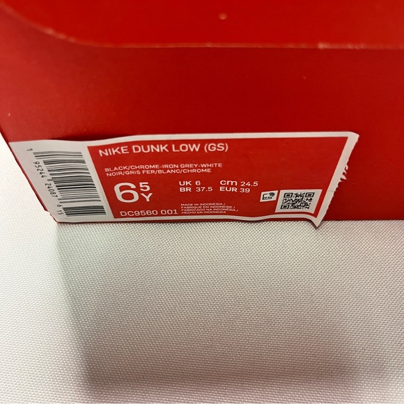 Nike Dunk Low GS 75th Anniversary Spurs Black and Chrome New Size 6.5Y / 8W - Picture 4 of 5